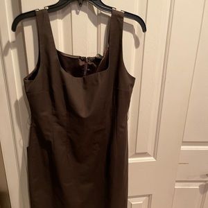 Tahari vintage womens dress with belt size 8. Tank dress